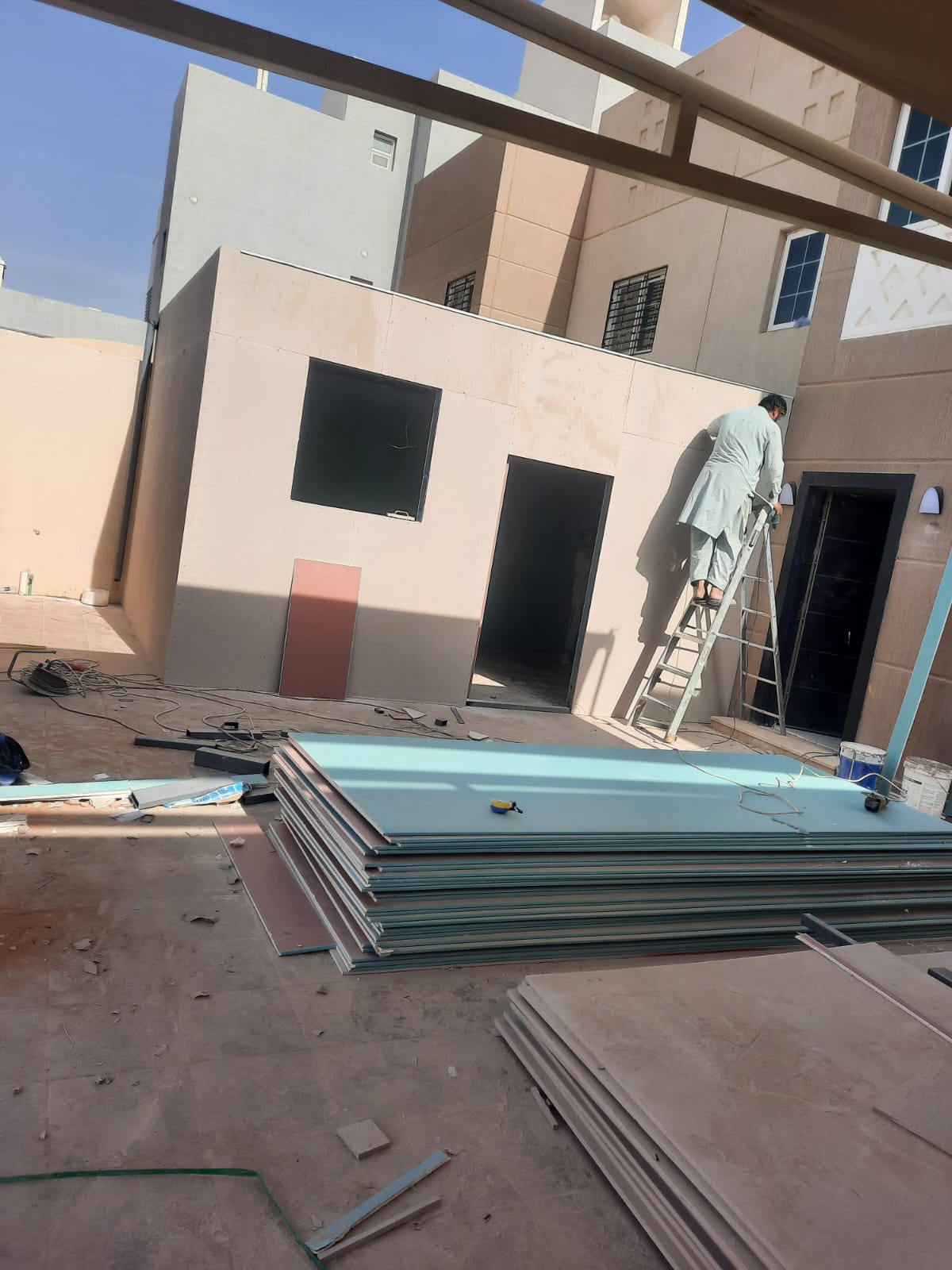 تصميم وبناء غرف سندوتش بنل